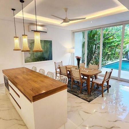 Villa Vana, Sitara Villa Group 세미냑 외부 사진